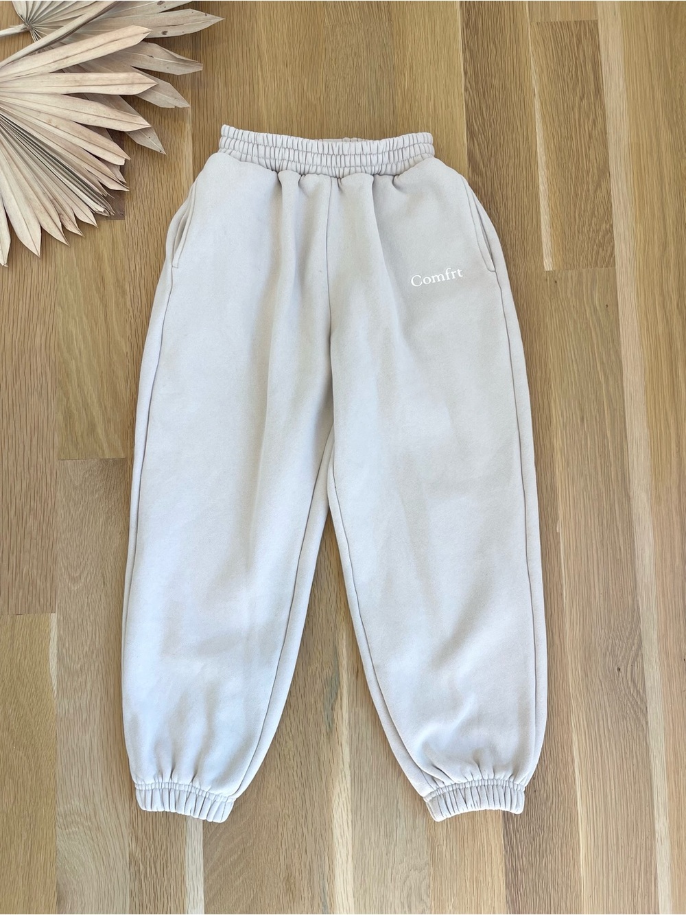 Comfrt Signature Cloud Minimalist Travel Lounge Beige Cream Sweatpants Joggers